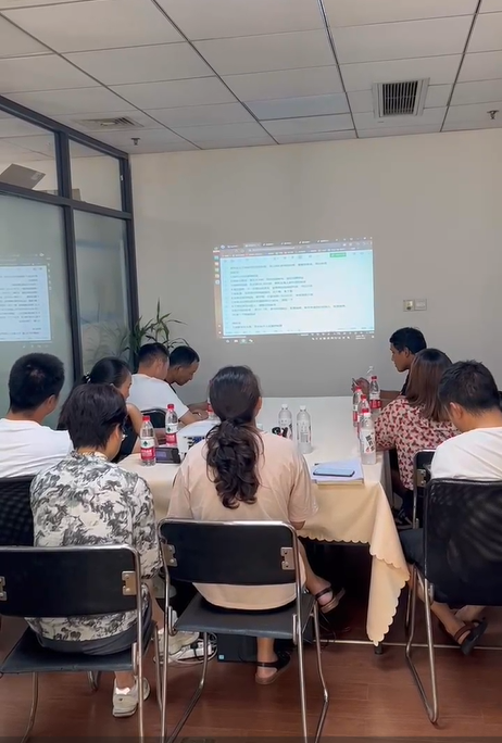 短视频运营培训/工厂老板刷抖音真能偷客户？AI扒出真相我懵了！